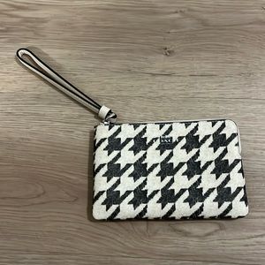 NWOT Coach Corner Zip Wristlet Houndstooth